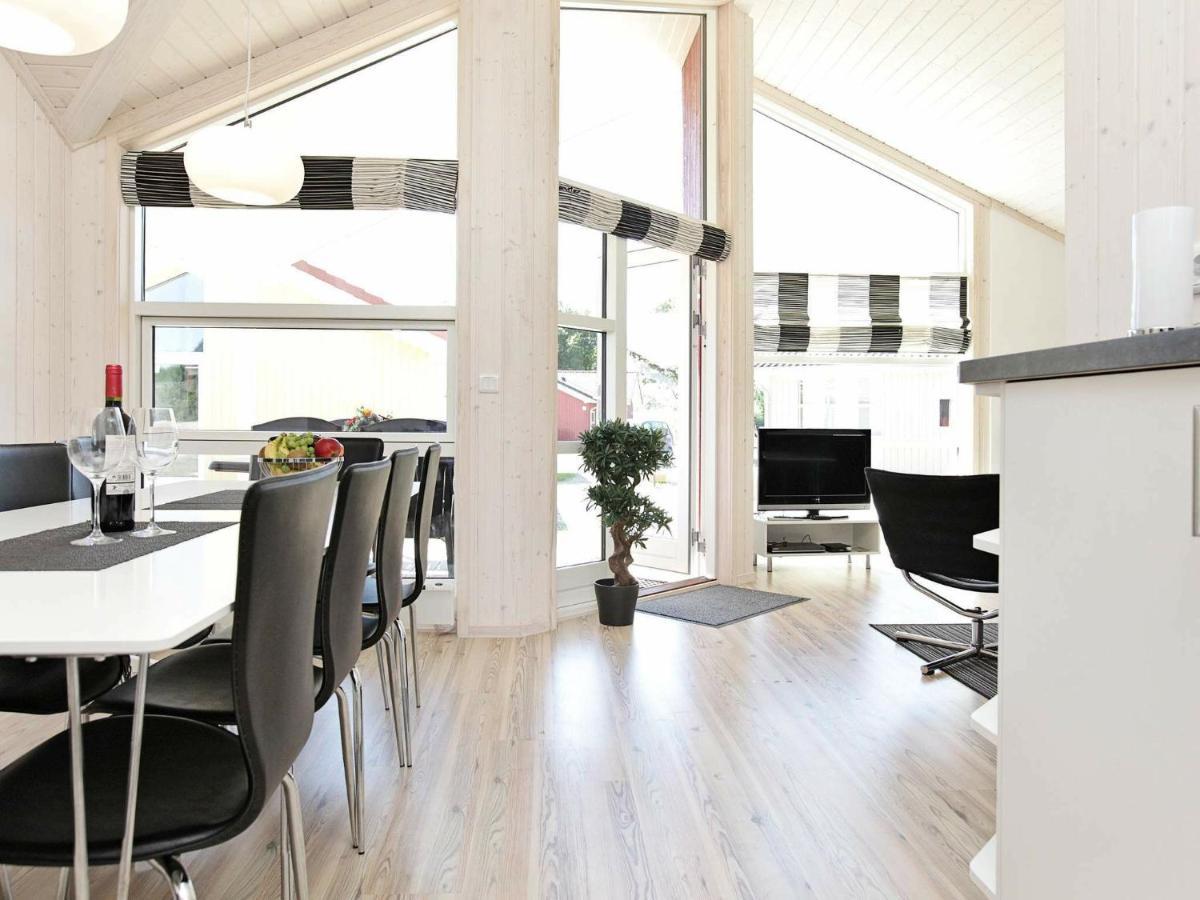 Four-Bedroom Holiday Home In Grossenbrode 1 Exterior photo