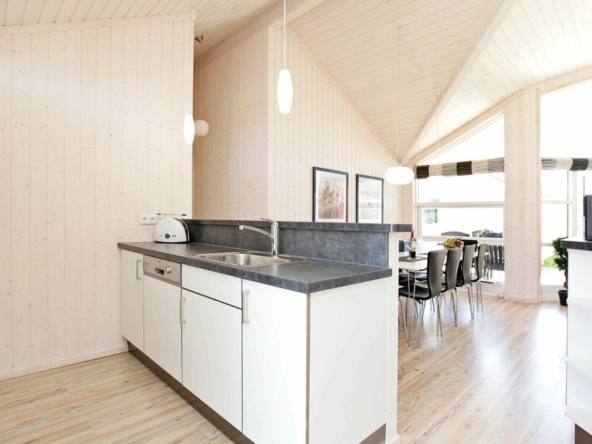 Four-Bedroom Holiday Home In Grossenbrode 1 Exterior photo