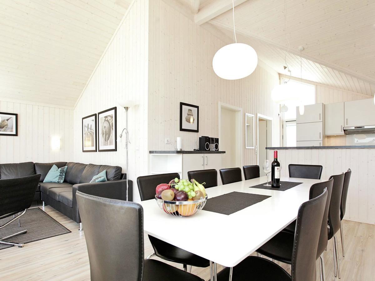 Four-Bedroom Holiday Home In Grossenbrode 1 Exterior photo